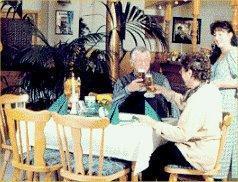 פרידריכרודה Gasthaus & Hotel Zur Linde מראה חיצוני תמונה